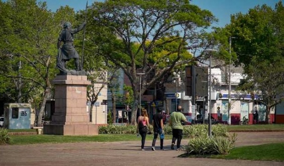Salto: Proponen declarar determinadas plazas y espacios p�blicos de la ciudad como �zonas libres de humo y alcohol�