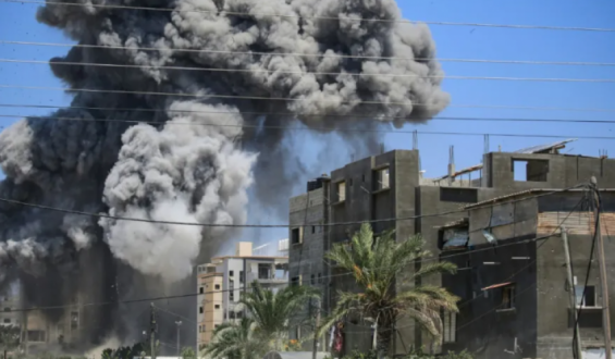 Mueren de trece personas, incluido un ni�o, en bombardeos israel�es en el sudeste de L�bano