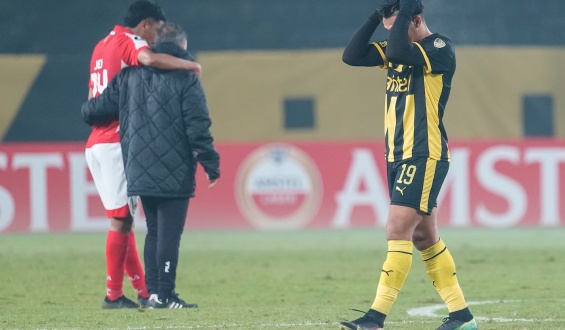Pe�arol qued� sin competir en copas