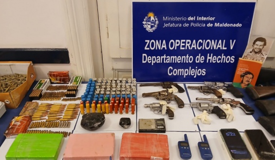 La Justicia de Maldonado formaliz� a Ricardo P�rez, alias "el Kane", con 180 d�as de prisi�n preventiva tras detenerlo en un operativo donde se incautaron drogas, armas y municiones 