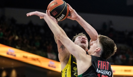 B�squet: Pe�arol derrot� a Aguada 99 a 82