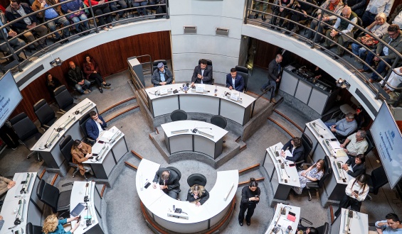 Gabriel Cunha sostuvo que la Intendencia de Montevideo no deber�a preocuparse en cumplir sus cometidos mediante fideicomisos