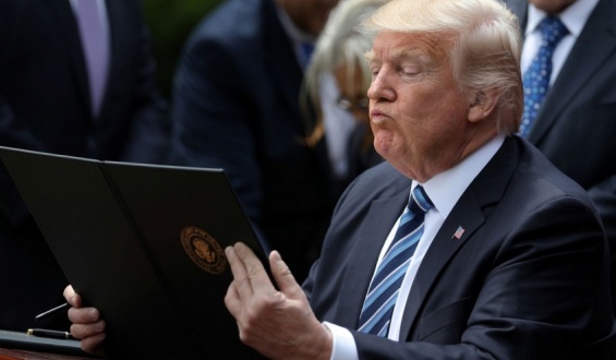 Trump asegura que las conversaciones con Ir�n est�n "en la recta final" y plantea un acuerdo "en dos o tres d�as"