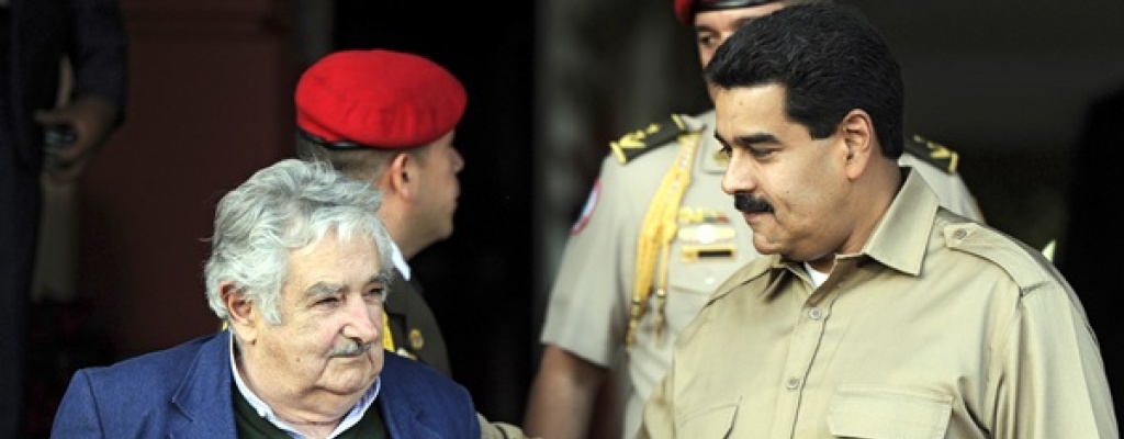 Mujica dijo que "hay gente que quiere dar un golpe de Estado" en Venezuela
