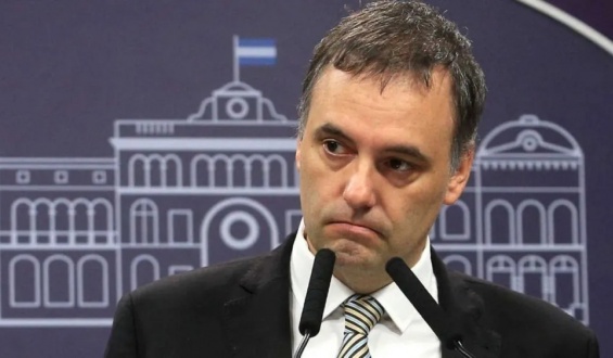 Argentina: el Gobierno pierde apoyo tras las nuevas explicaciones del jefe de Gabinete, Manuel Adorni 