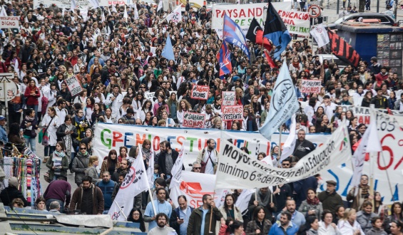 Docentes de Secundaria de Montevideo realizar� paros de 24 horas en liceos de la capital durante la semana que viene