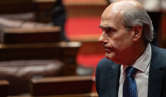 Abdala evalu� con "expectativa moderada" el ingreso de veh�culos blindados del Ej�rcito a zonas cr�ticas y advirti� sobre contradicciones legales