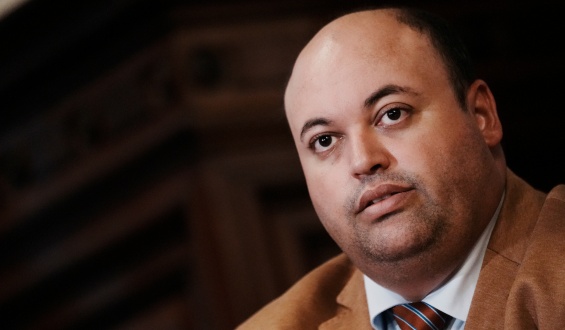 Nicol�s Viera dijo que �la oposici�n deber�a de responderle al pueblo uruguayo por qu� defiende tanto� al propietario del astillero espa�ol Cardama