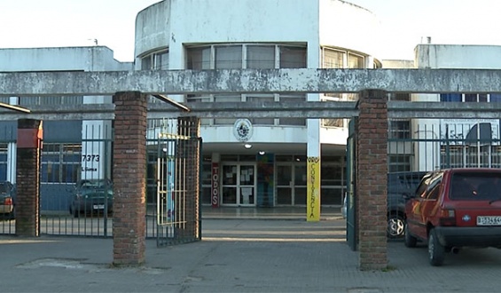 Amenazaron de muerte a una adscripta del liceo 49 hubo paro y denuncia policial  