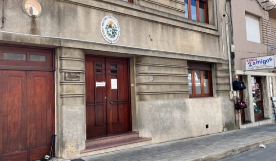 Vecinos y comerciantes de San Jos� de Mayo, piden que se traslade de lugar la Fiscal�a Departamental