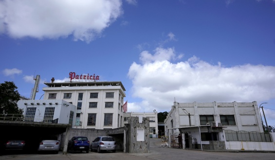 Casi la mitad de los trabajadores de F�bricas Nacionales de Cerveza de Minas ser�n trasladados a la planta de Montevideo