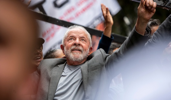 Camilo L�pez Burian: "de alguna forma el triunfo de Lula amortigua el poder de presi�n de Trump en la regi�n" 