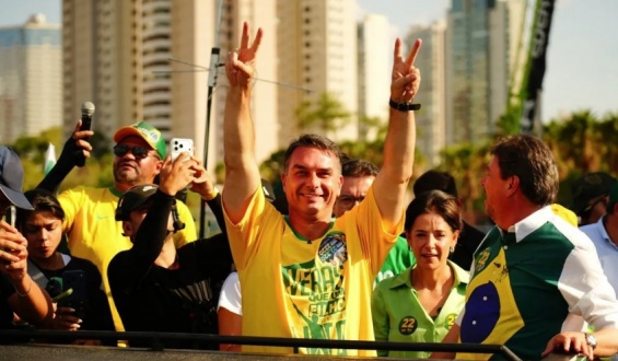 Un diputado de Bolsonaro anunci� que el excandidato presidencial parti� rumbo al "exilio" en EEUU