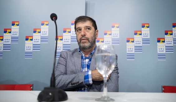 Pereira por fuga de Bolsonaro: "Solo se va quien tiene algo para esconder"