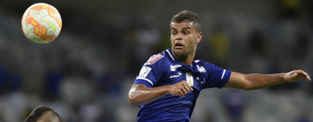 Triunfo de Universitario y Libertad; Cruzeiro empat� ante Hurac�n