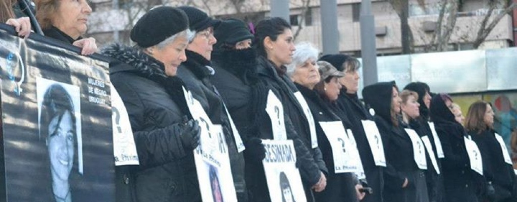 Campa�a contra violencia de g�nero en �mnibus de CUTCSA durante marzo