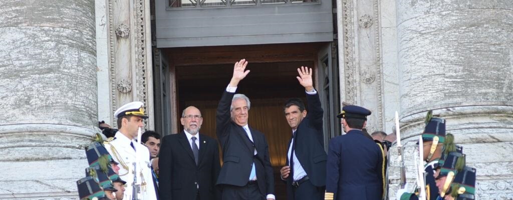 Gobierno revel� al FA y oposici�n los nueve primeros proyectos que enviar�