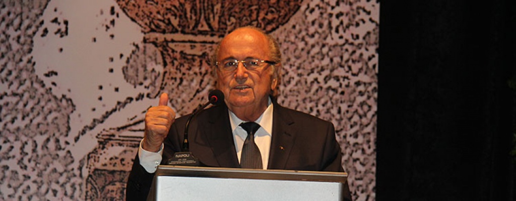 Blatter cumple 79 a�os pensando ya en una nueva reelecci�n
