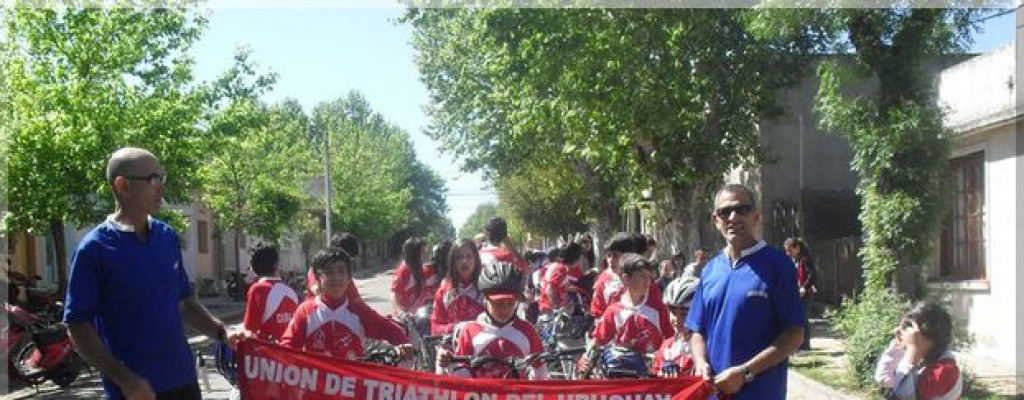 Se pone en marcha la 6ta edici�n del �Triatl�n Internacional de Durazno� en la Playa El Sauzal 