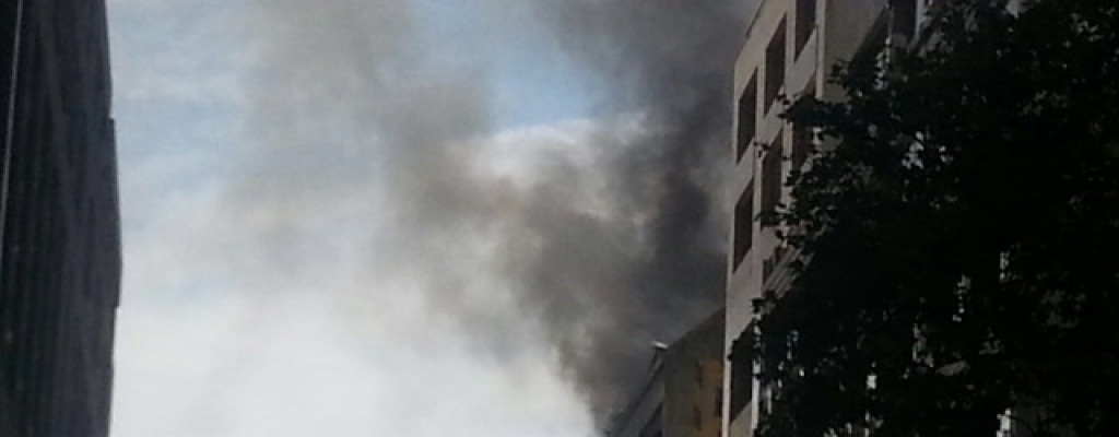 Bomberos control� el fuego en estacionamiento de Plaza Independencia