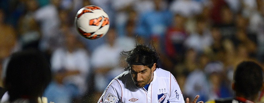 "Loco" Abreu deja Nacional para sumarse al Aucas de Ecuador
