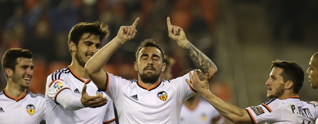 Valencia triunf� sobre el Deportivo y se sit�a tercero en Espa�a