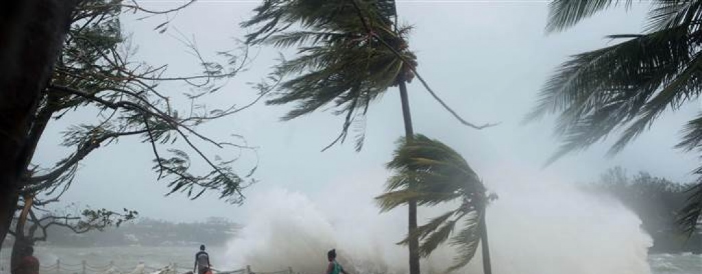 Cicl�n Pam arras� con Vanuatu y dej� decenas de muertos