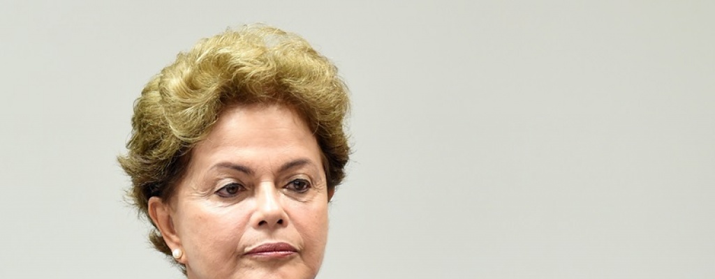 Popularidad de Dilma Rousseff cae a 13 % en Brasil