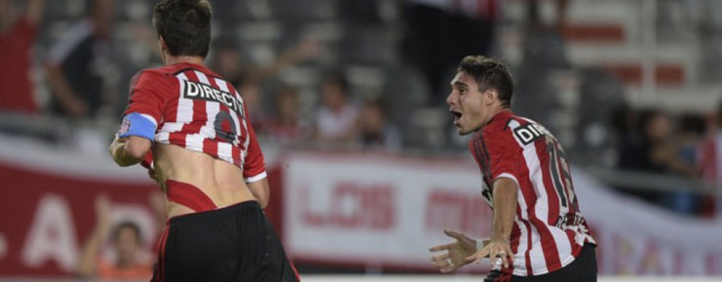 Victorias de Sao Paulo, Estudiantes y Mineiro en noche de Copa