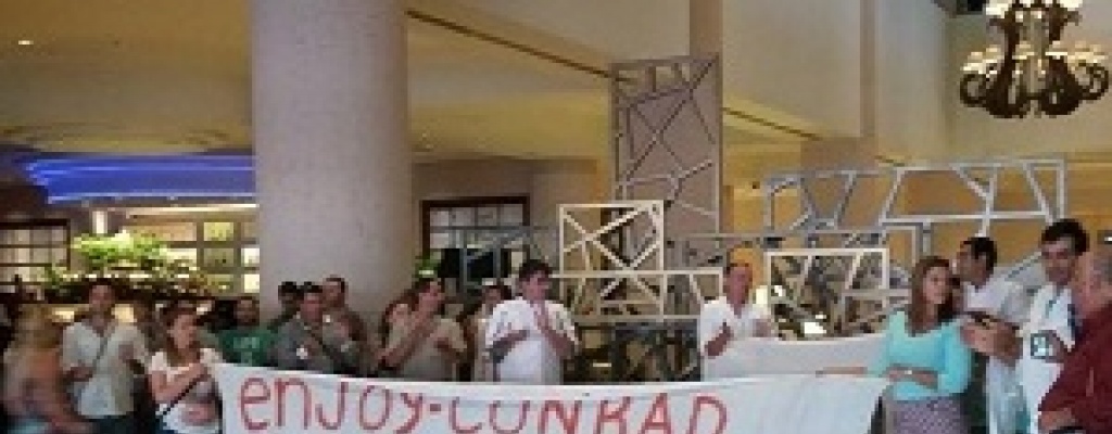 Funcionarios del Conrad mantienen medidas y profundizan acciones