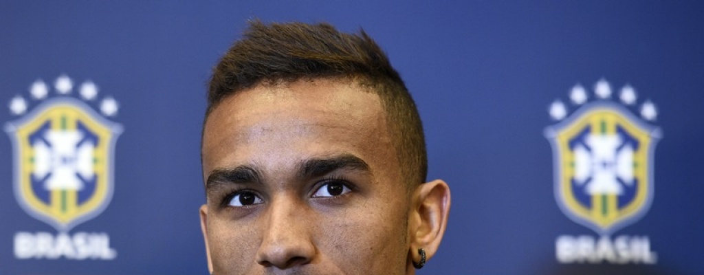 Real Madrid confirm� fichaje de lateral Danilo para pr�xima temporada