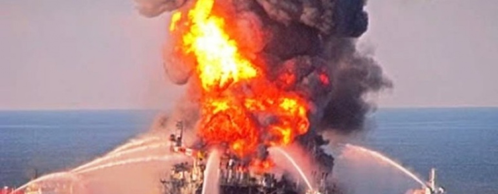 Incendio en plataforma de mexicana Pemex causa cuatro muertos y 16 heridos