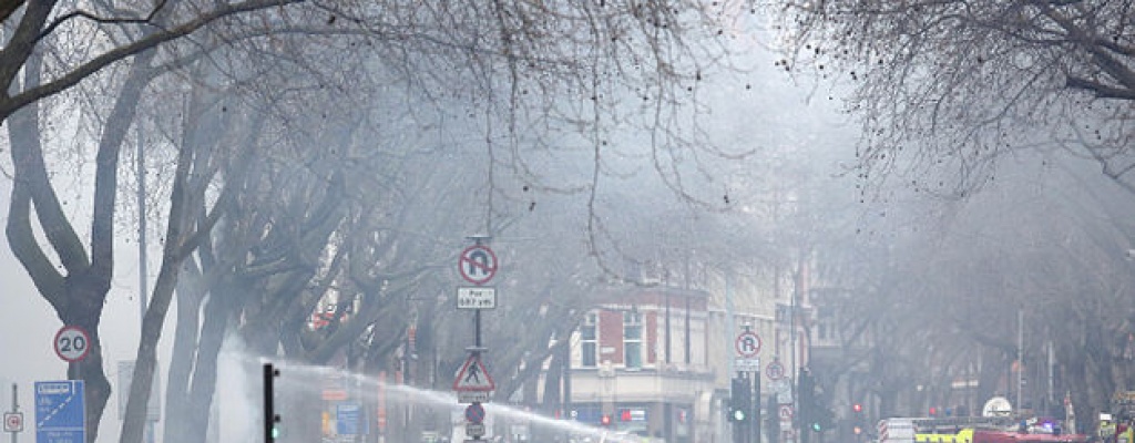 Un incendio subterr�neo provoca caos en Londres