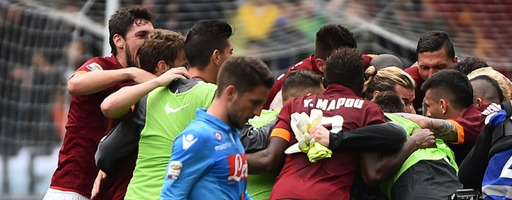 Roma venci� a Napoli y estir� ventaja por puesto en Champions