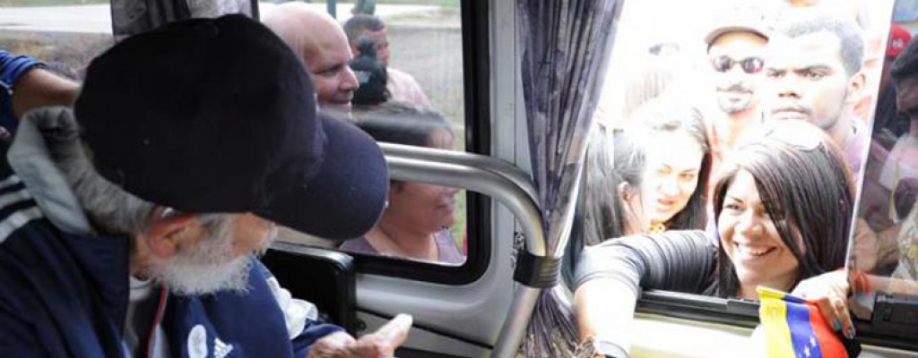 Fidel Castro reapareci� en p�blico junto a estudiantes venezolanos