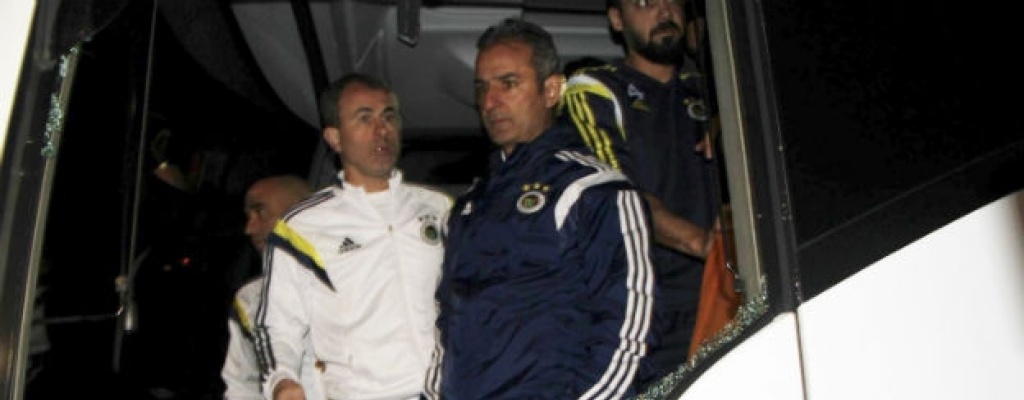Fenerbah�e pide la suspensi�n del campeonato turco tras ataque armado
