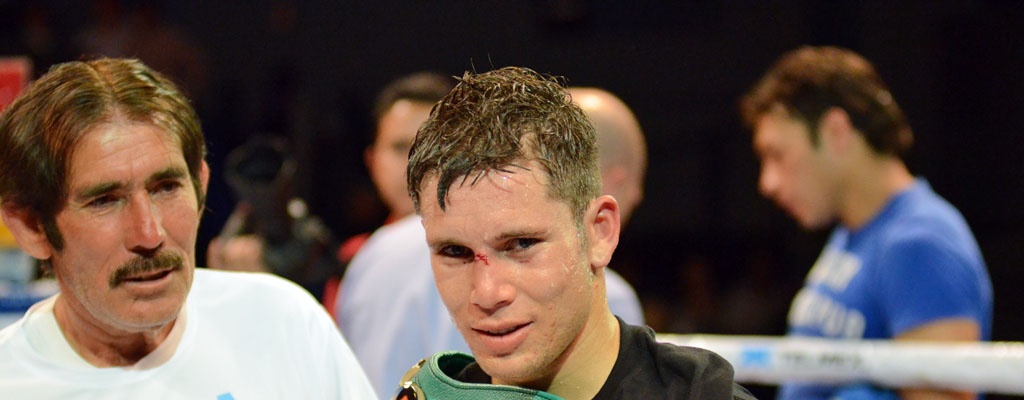 Cuadras venci� a paname�o Concepci�n y retuvo t�tulo supermosca del CMB