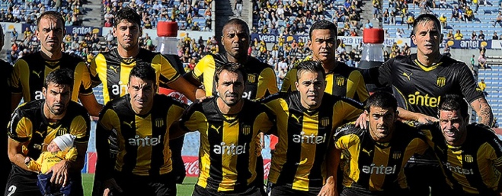 Pe�arol derrot� por 2-1 a River y es �nico l�der del Torneo Clausura