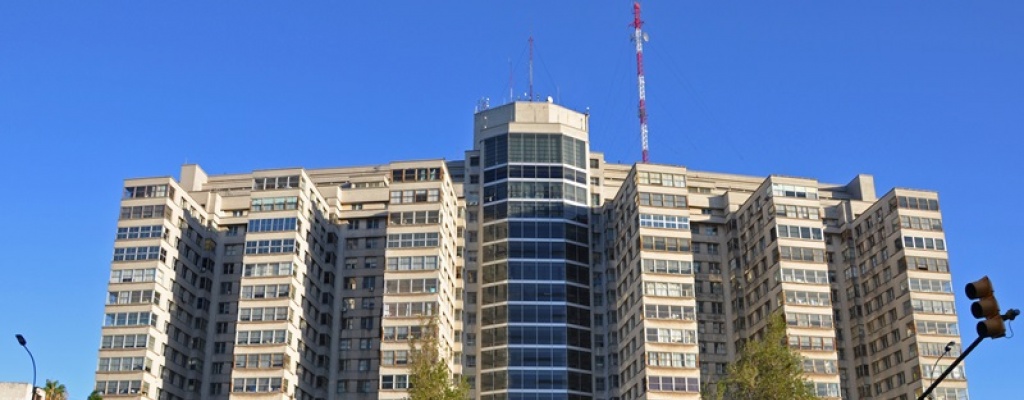 Funcionarios del Hospital de Cl�nicas inician huelga contra plan de reestructura