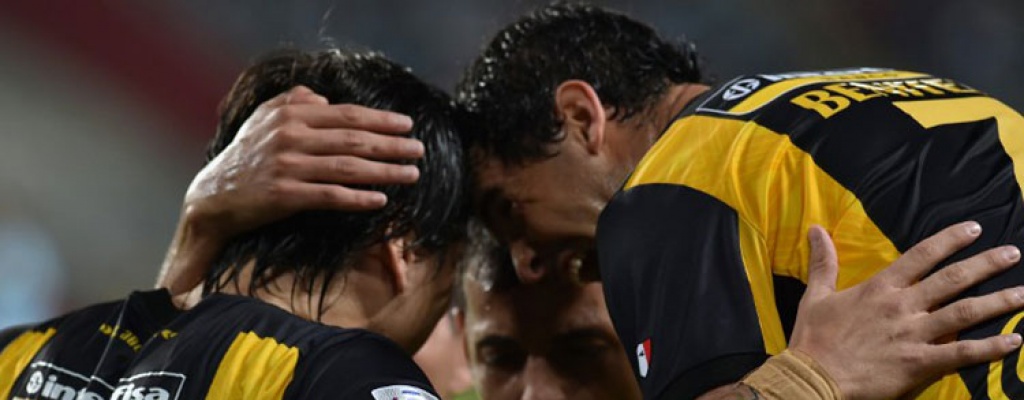 Racing y Guaran� pasan en Grupo 8; Hurac�n venci� a Cruzeiro