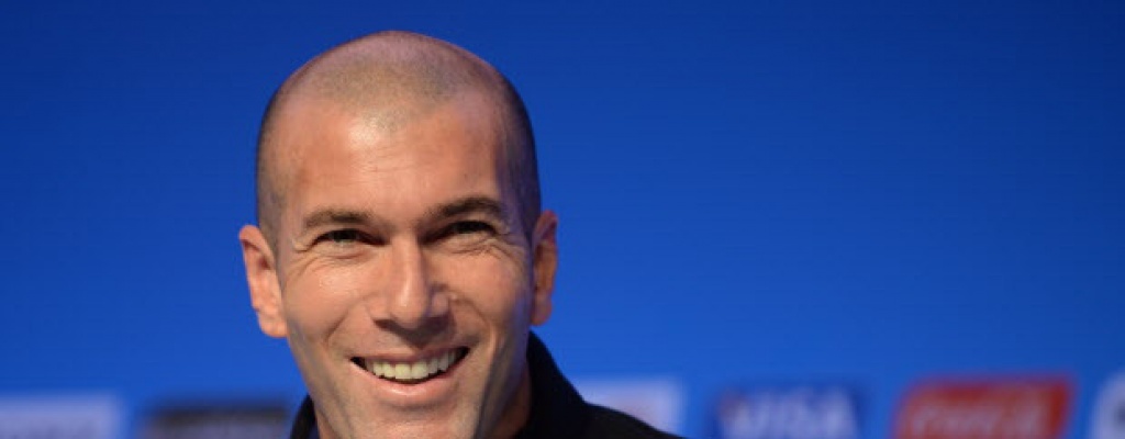 Zidane y Ronaldo se movilizan contra el �bola en partido contra la pobreza