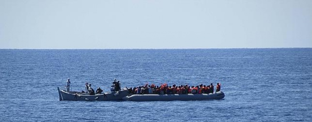 Unos 700 migrantes desaparecidos en un naufragio en el Mediterr�neo