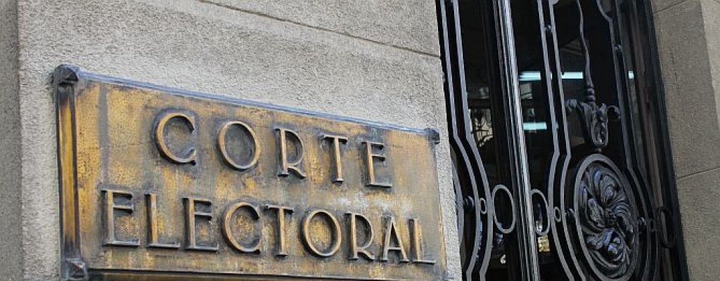 Funcionarios de la Corte Electoral no realizan horas extras y podr�an afectar funcionamiento hacia la elecci�n