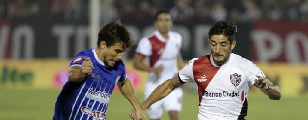 Triunfos de Newell's y Col�n en cierre de la fecha en Argentina