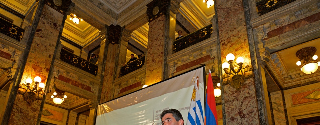 Sendic en acto por Genocidio armenio: "La batalla en paz y por la memoria permanece"