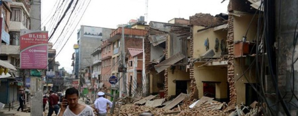 Equipos de ayuda de EEUU parten hacia Nepal