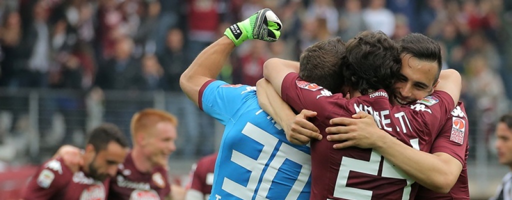 Juventus cay� ante Torino pero Lazio no lo aprovech�