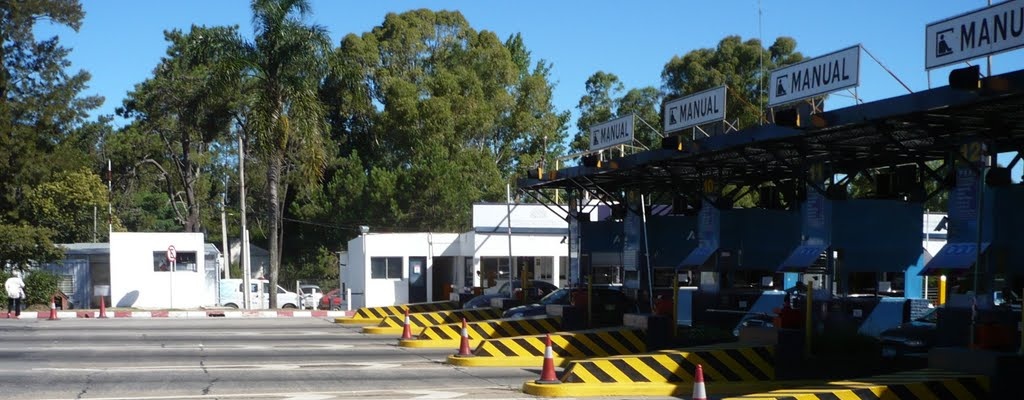 Delincuentes armados asaltaron peaje de Sol�s y se llevaron un mill�n de pesos