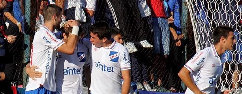Nacional ante F�nix por un triunfo para coronarse en la Tabla Anual