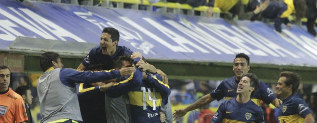 Boca venci� 2-0 a River en el cl�sico argentino y es l�der en solitario